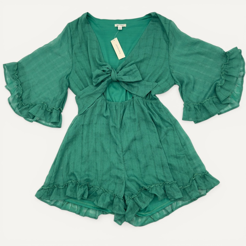 🍀Francesca’s Mi Ami Kima Green Tie Front Boho Romper Ruffle Festival XL Feminine